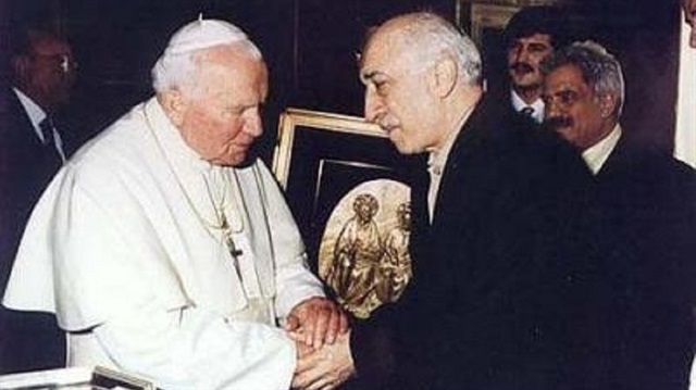 Gülen ve Papa’yı kim görüştürdü?