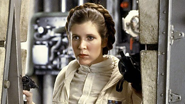 Carrie Fisher uçakta kalp krizi geçirdi 81