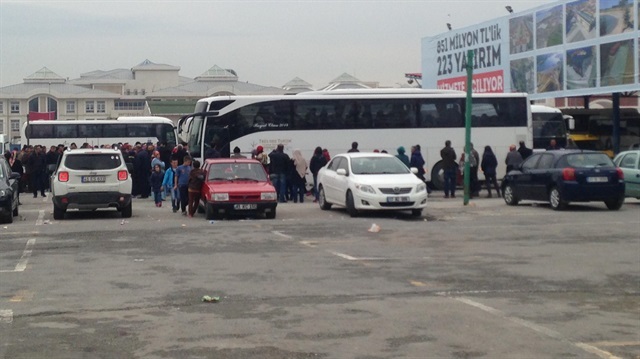 Altay deplasmanına gitmek için toplanan Kocaelispor taraftarları arasında çıkan kavgada bıçaklanan Serhat Boz hayatını kaybetmişti.