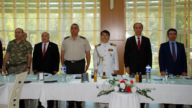 Güney Kore'nin Ankara Büyükelçiliği Savunma Ataşesi Deniz Kurmay Albay Jaesıc Park, 66 yıl önce Kore Savaşı'na katılan Adıyamanlı gaziler ile bir araya geldi