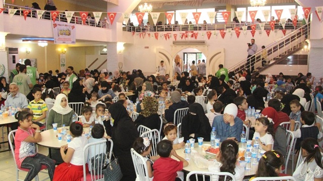 İHH'dan Suriyeli yetimlere iftar