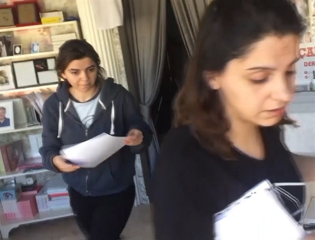 Sınava geç kalan öğrenciyi gazeteciler yetiştirdi