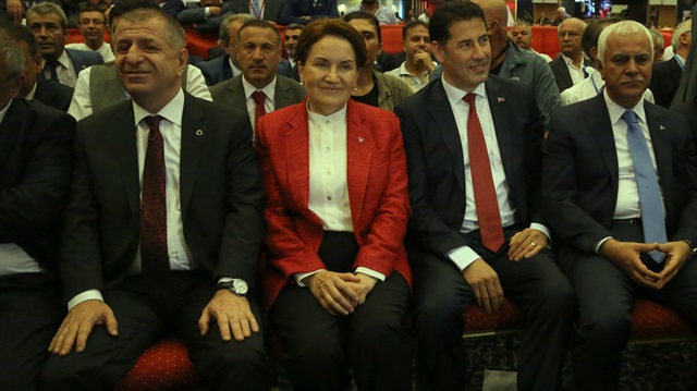 MHP kurultayı.