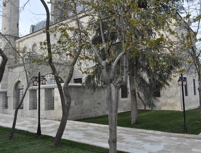 Tarihi camii ibadete açılıyor