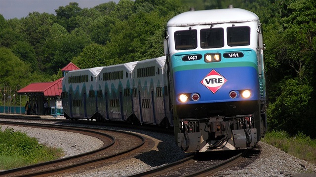 Virginia'da VRE trenlerinden birinin çarptığı Türk vatandaşı hayatını kaybetti..