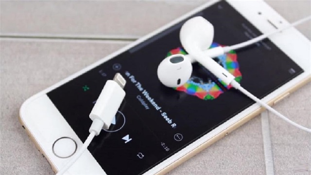 Perakende mağazalar zinciri olan BİM, Apple ürünlerini satışa sunmaya başladı.