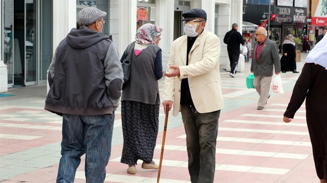 Yozgat'ta zabıta dilenci kılığına girdi.