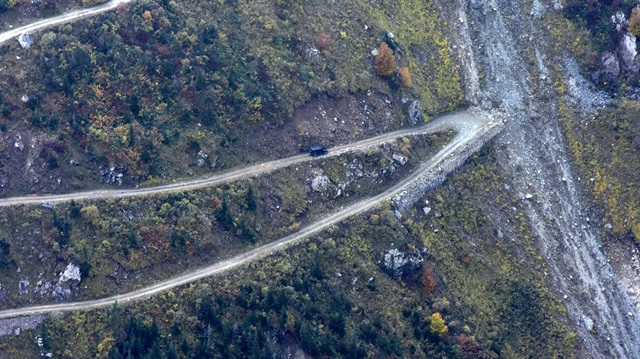Dünyanın en tehlikeli yolu macera tutkunlarını bekliyor