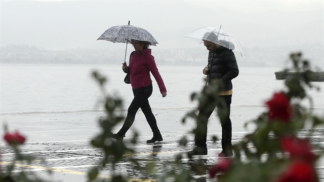 Meteorolojiden bazı illere sağanak yağış uyarısı yapıldı.