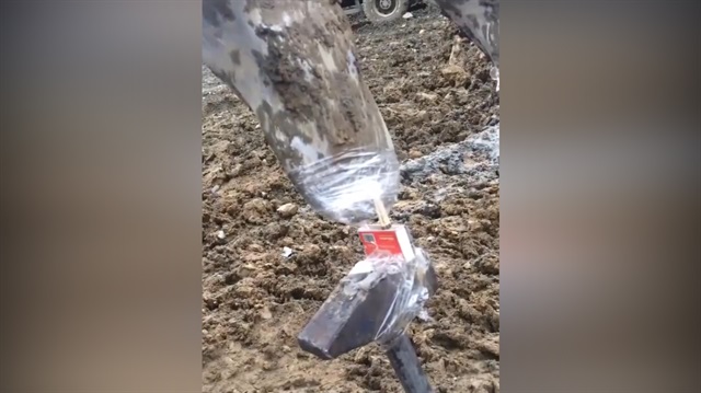 Bu da kibrit yakan kepçe operatörü