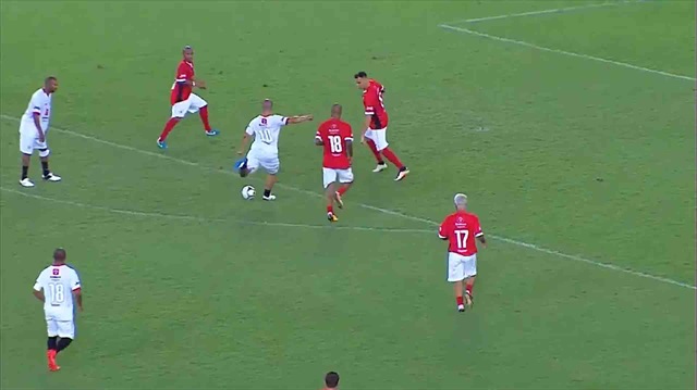 Alex de Souza'dan Fenerbahçelilere iç çektiren gol