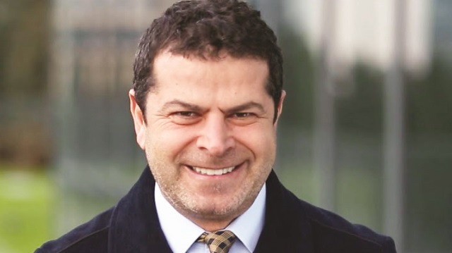 Cüneyt
Özdemir