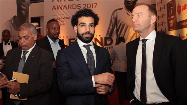 Mo Salah wins the 2017 African best player award Mo Salah wins the 2017 African best player award