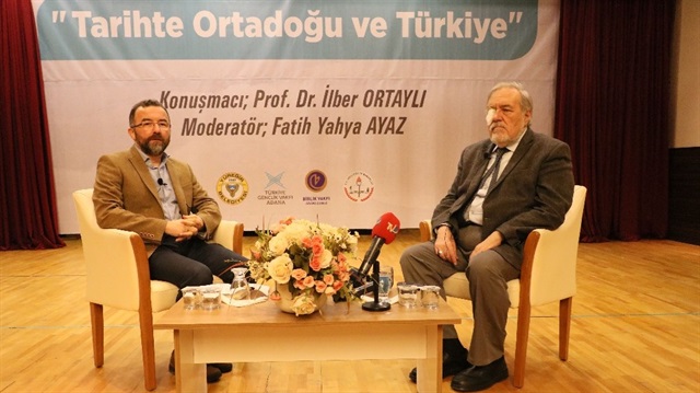 Ünlü tarihçi Ortaylı, Adana'da konferansa katıldı