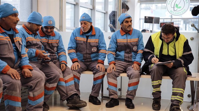 Yurdun dört bir yanında kadroya geçme şartlarını karşılayan taşeron işçileri ilgilendiren 10 günlük yasal başvuru süresi yarın sona erecek. ile ilgili görsel sonucu