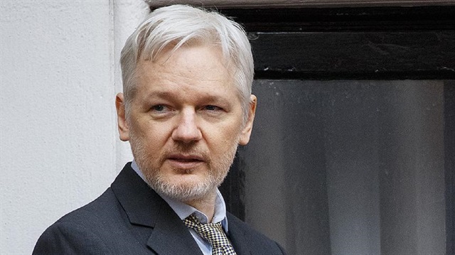WikiLeave? Assange tipped for Ecuadorian eviction WikiLeave? Assange tipped for Ecuadorian eviction