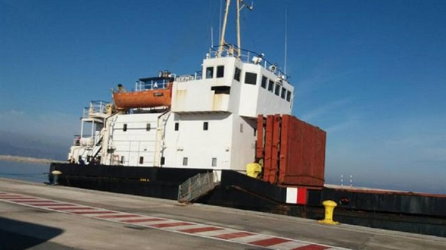Türkiye'den Libya'ya patlayıcı madde taşıdığı iddiasıyla Yunanistan sahil güvenliğinin alıkoyduğu gemi