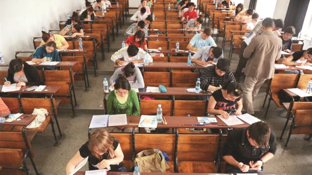 Yardımcı doçentlik ve doçentlik sürecine ilişkin yasa tasarısı önerisinin ayrıntıları belli oldu.