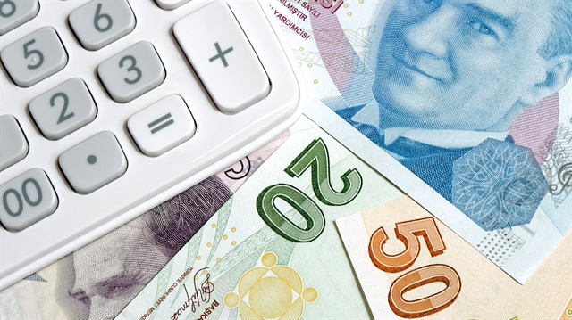 Bu ayın 3'ünde zam oranlarını öğrenen emekliler, önümüzdeki haftadan itibaren de buna göre hesaplanan yeni maaşlarını almaya başlayacak.