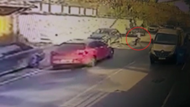 Üsküdar’da kadın sürücünün karıştığı feci kaza kamerada