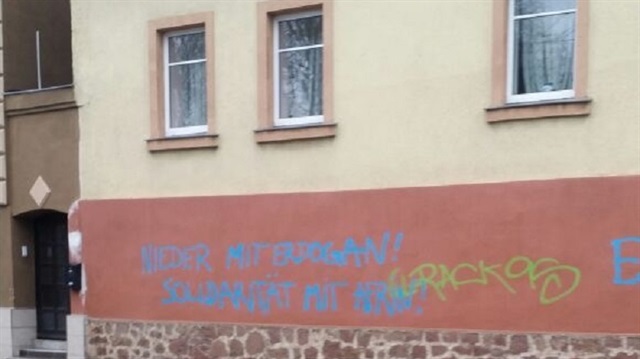 Sympathizers of the PYD/PKK terror organisation vandalized a mosque in Hannover, central Germany