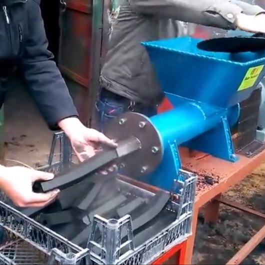 Toz kömürden yakacak kömür üreten makine