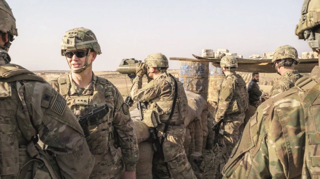 Münbiç'e gelen ABD'li generallerin PKK'lılarla kol kola girip Türkiye'yi açıkça tehdit etmesi Ankara-Washington hattında ipleri bir kez daha gerdi.