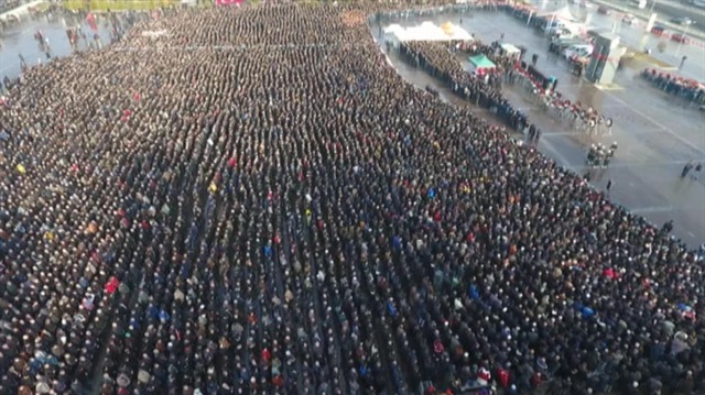 Şehit Akpınar'ı onbinler son yolculuğuna uğurladı