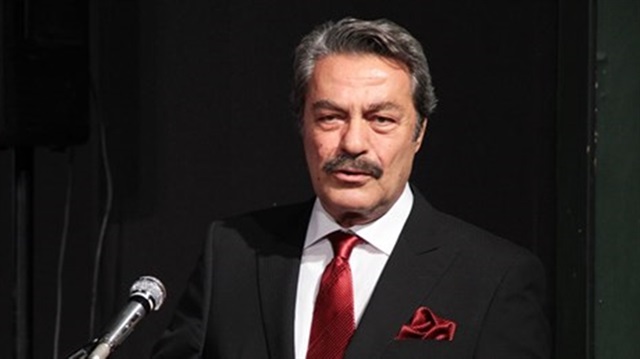 Kadir İnanır.