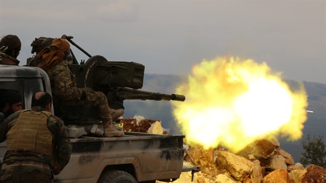 Afrin'de terör hedefleri yoğun bir şekilde bombalanıyor