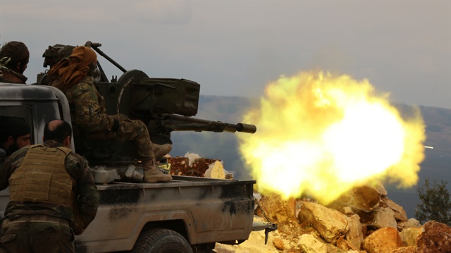 Afrin'de terör hedefleri yoğun bir şekilde bombalanıyor