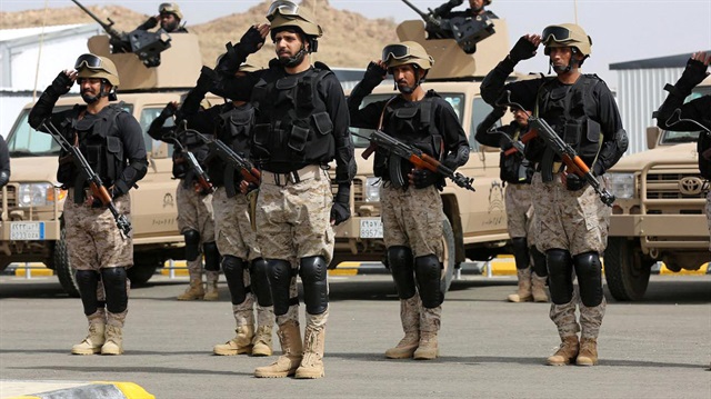 Suudi Arabistan'dan 'kadın asker açılımı'