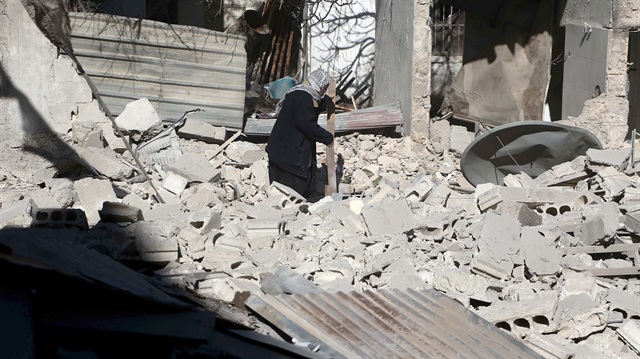 Eastern Ghouta residents 'mock' ceasefire as killing continues