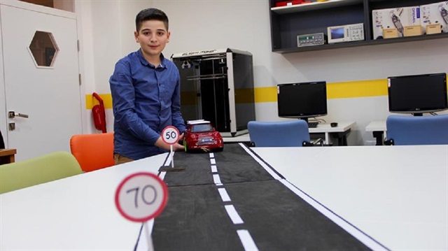 Proje için 30 TL harcadı.