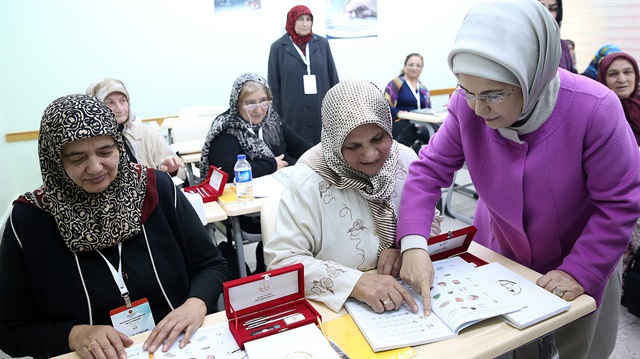 Emine Erdoğan: Yüzde 100 okuryazar bir toplum olacağız
