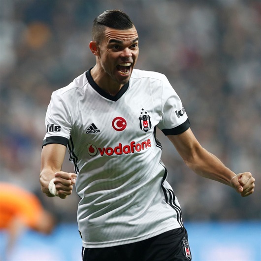 Taksi şoförlüğünden defansın göbeğine: Pepe