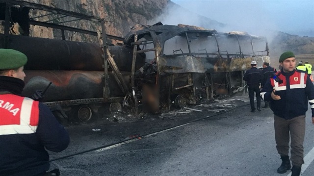 Çorum'daki kazada 13 kişi hayatını kaybetmiş, 20 kişi de yaralanmıştı.