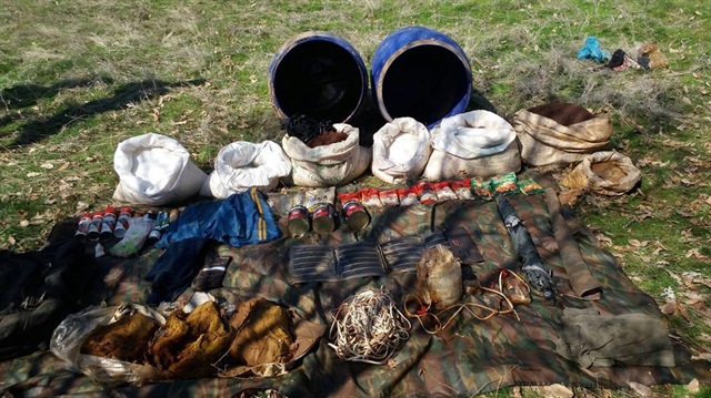 El yapımı patlayıcı, 100 kilogram amonyum nitrat, muhtelif gıda ve yaşam malzemeleri güvenlik güçlerince imha edildi