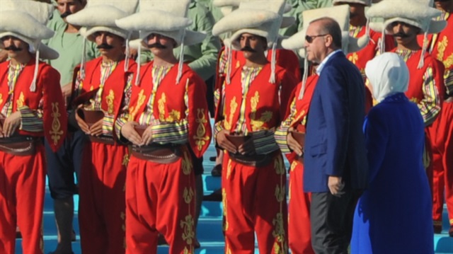 Cumhurbaşkanı Recep Tayyip Erdoğan, yeni askeri zaferler için marş çağrısında bulundu.