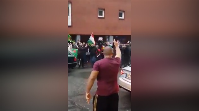 Danimarka'da PKK'lılara böyle kafa tuttu!