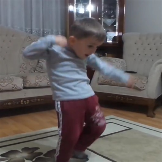 Tokat sarması oyunuyla sosyal medyayı salladı
