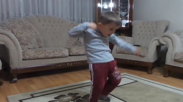 Tokat sarması oyunuyla sosyal medyayı salladı