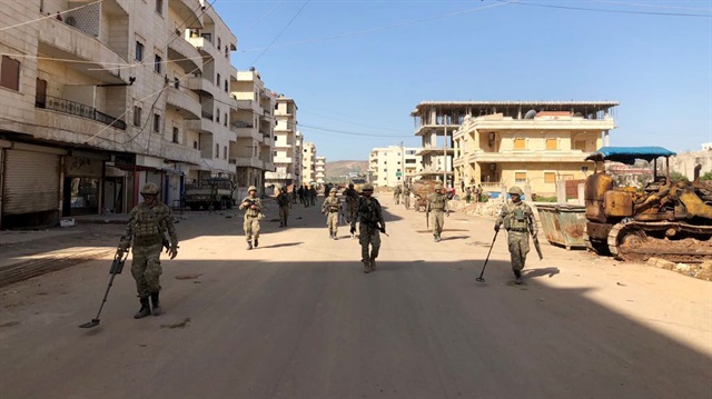 Afrin'de tuzaklanan patlayıcılar imha ediliyor