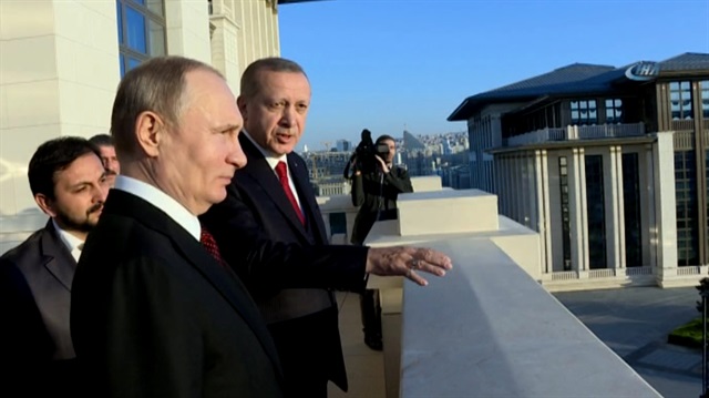 Cumhurbaşkanı Erdoğan, Putin ile külliyenin balkonunda