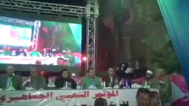 Sisi'nin vekillerinin üzerine dev ekran böyle devrildi