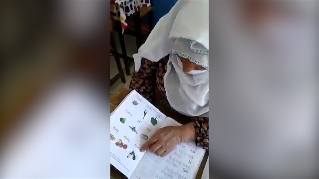 Sevimli teyzenin uyanıklığı izleyenleri kahkahaya boğdu