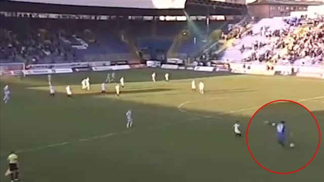 Kaleciden 90+3te kendi yarı alanından inanılmaz gol!