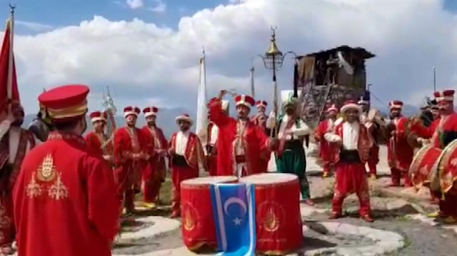 İBB Mehter Takımı Çukurca’da moral konseri verdi
