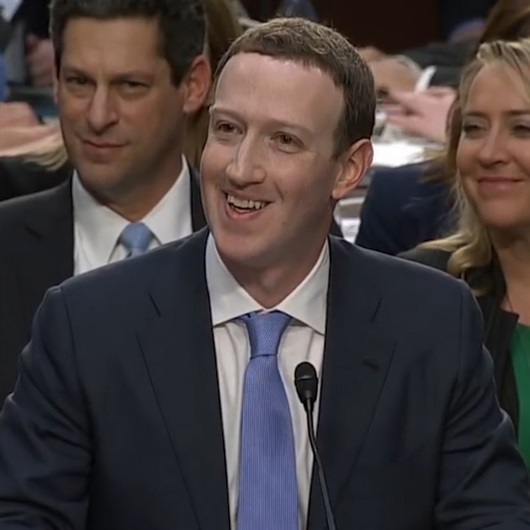 Senatodan Mark Zuckerberge tarihi ayar!