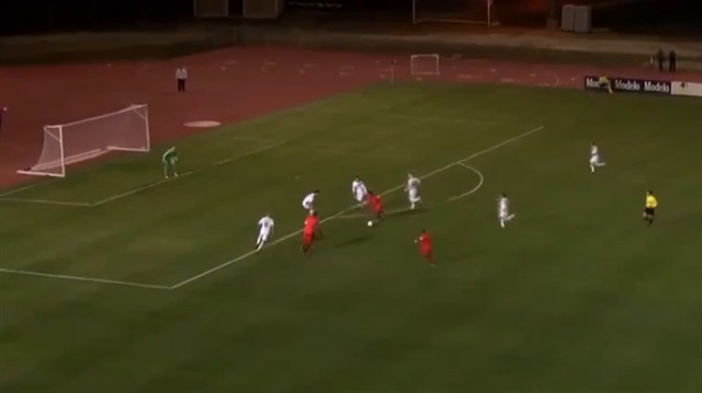 Eski Galatasaraylı futbolcudan muhteşem gol